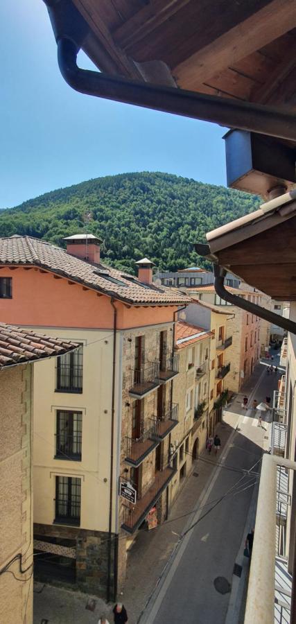 Apartamento Cal Tranquil Camprodon, Acollidor Atic Al Centre Exterior foto